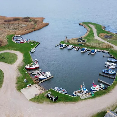 332-hvide-sande-anker-eskildsens-vej-19 *